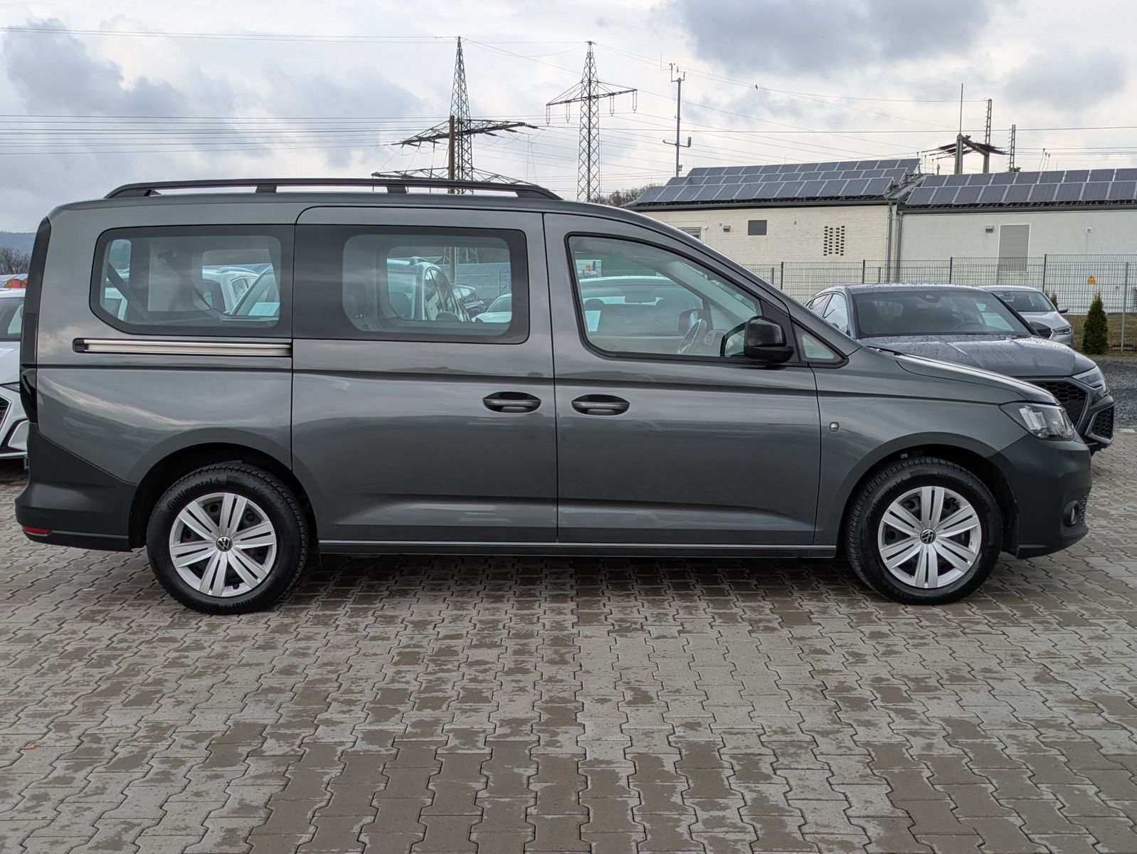 Fahrzeugabbildung Volkswagen Caddy Maxi 2.0 TDI 4M 7-SITZER*AHK*APP*KAMERA