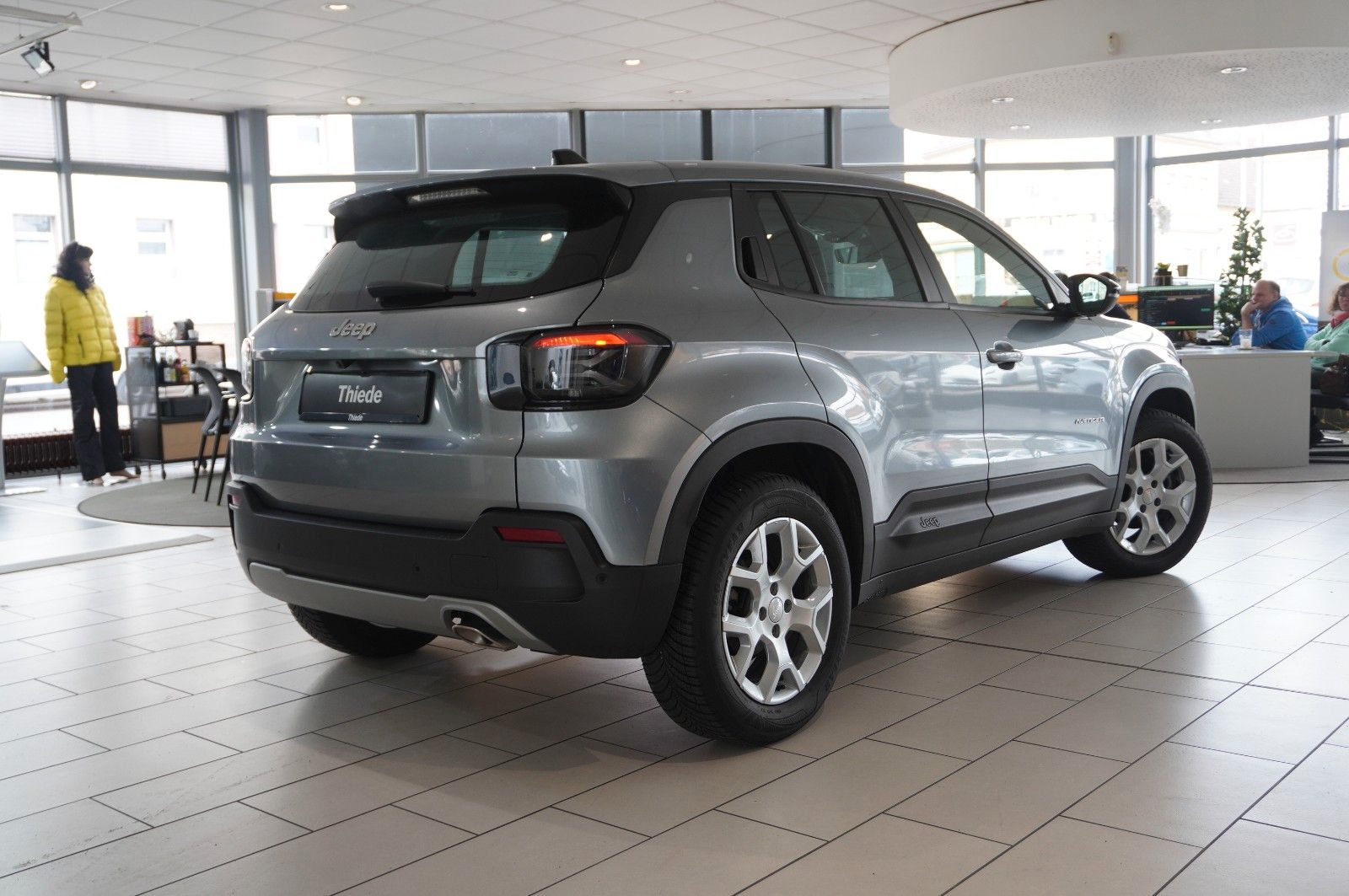 Fahrzeugabbildung Jeep Avenger 1.2 ALTITUDE MY25 NAVI/LED/KAMERA/SH/JBL