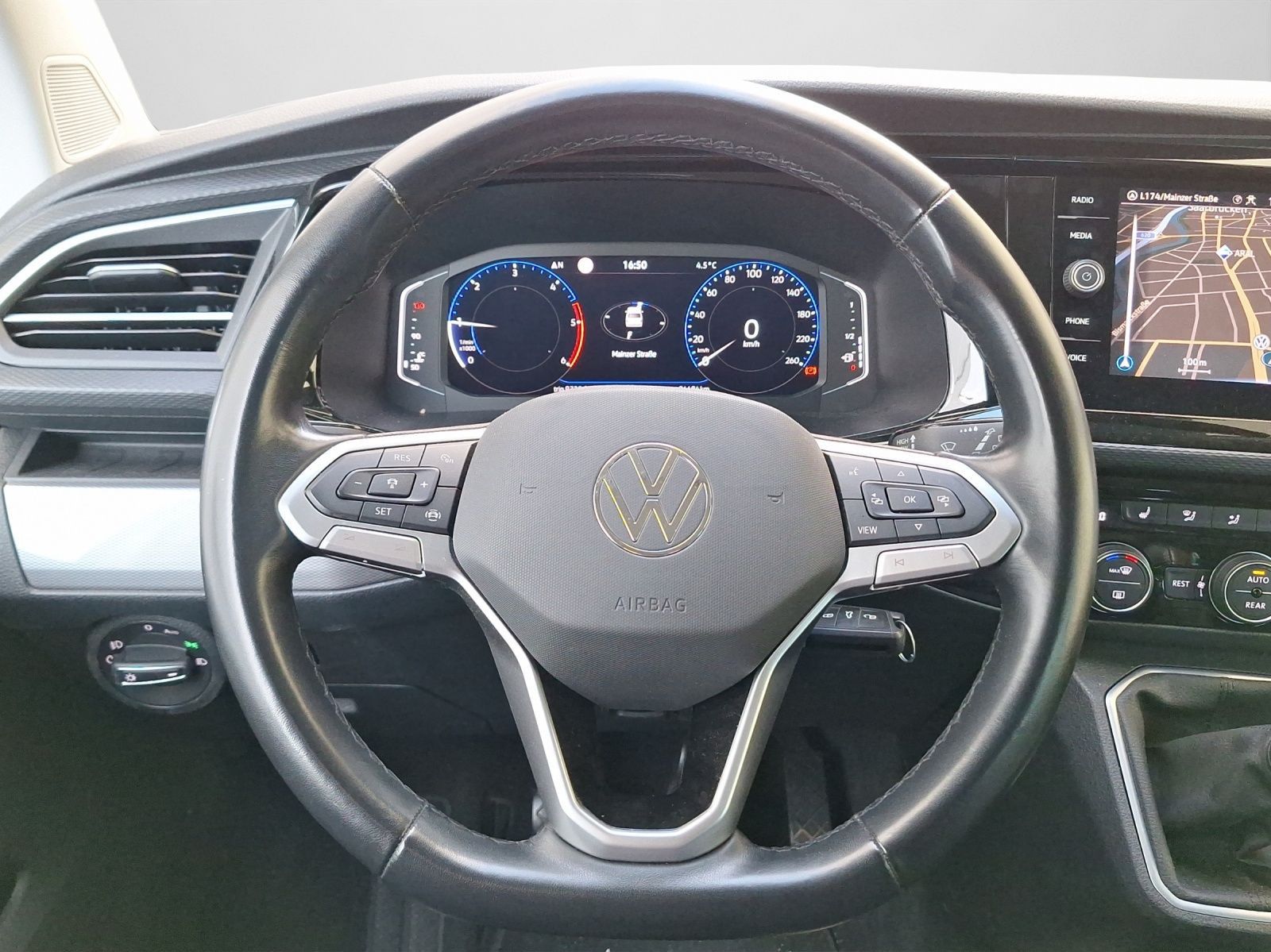 Volkswagen T6 Multivan - Bild 8