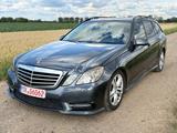 Mercedes-Benz E 220 E -Klasse T-Modell CDI BlueEfficiency *AMG - Mercedes-Benz E 220: Cdi T Modell