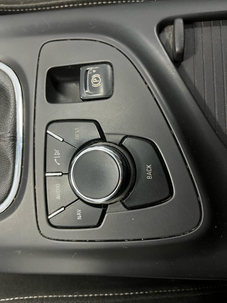 Opel Insignia 2013 — photo 22