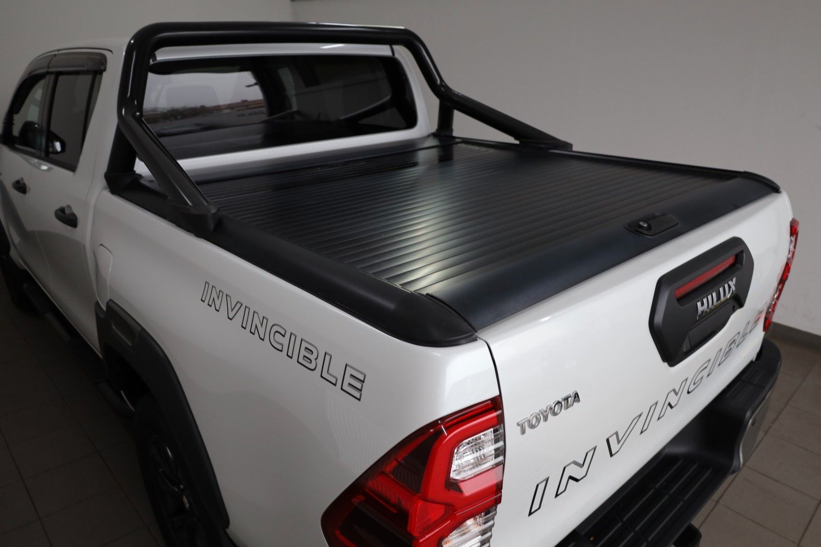 Fahrzeugabbildung Toyota Hilux 2.8 D4-D Invincible ,VOLL! JBL,ACC,LED,AHK