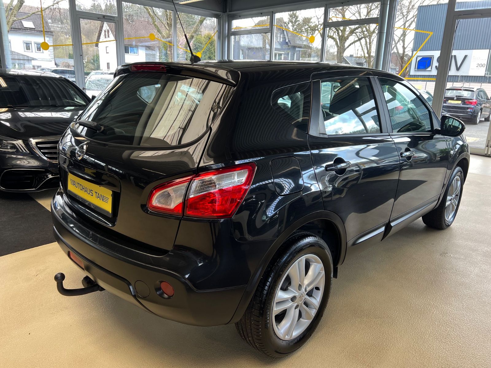 Fahrzeugabbildung Nissan Qashqai 2.0 Acenta *NAVI*RÜCKFAHRKAMERA*1.HAND*