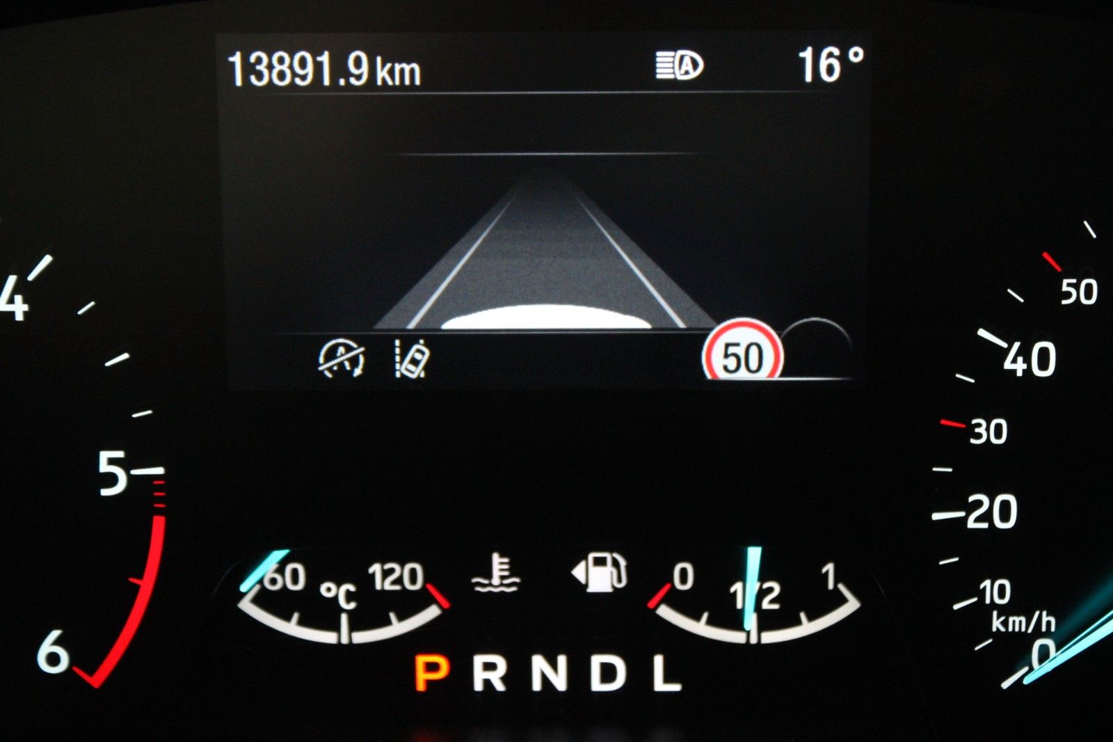 Fahrzeugabbildung Ford Focus ST-Line Turnier Automatik LED ACC CAM uvm.