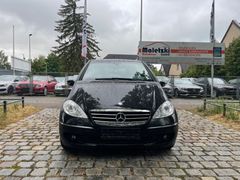 Fahrzeugabbildung Mercedes-Benz A 180 CDI*Navi*Lichtsensor*SHZ*Panorama*