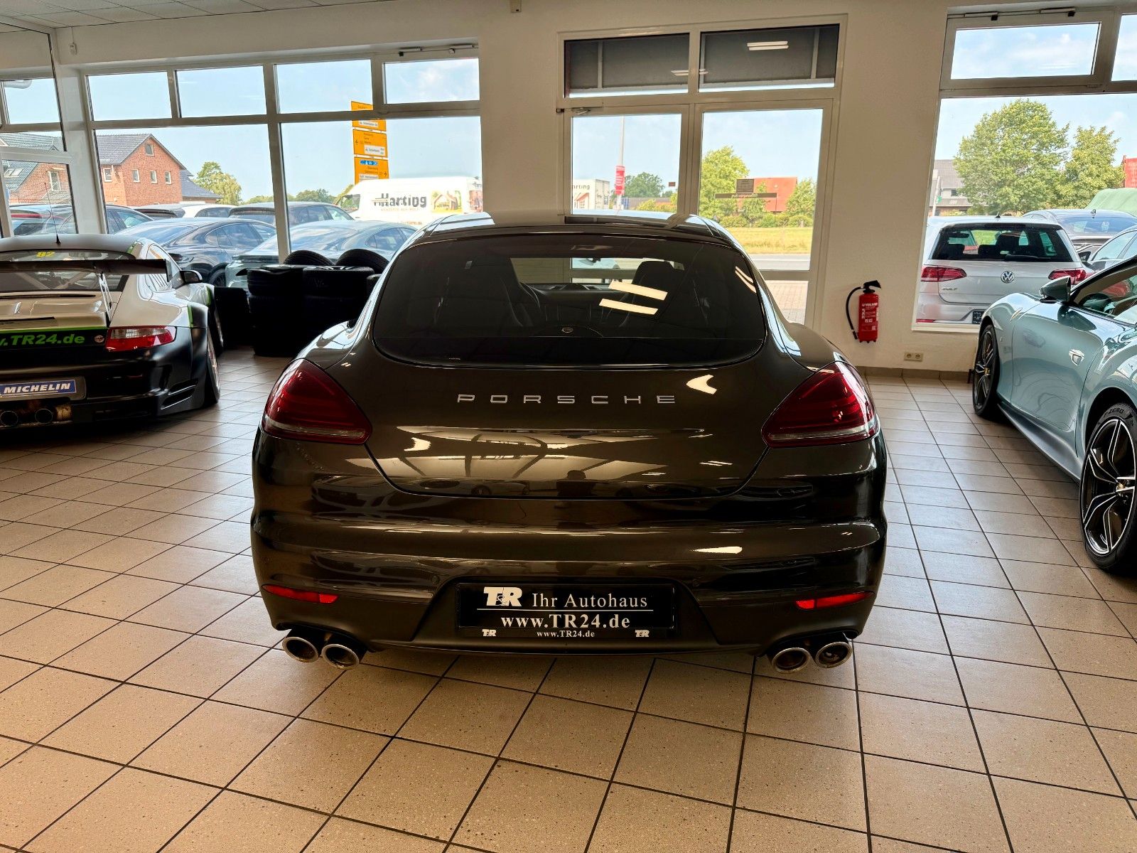 Fahrzeugabbildung Porsche Panamera Diesel AHK/ACC/Glasdach/BOSE/LED