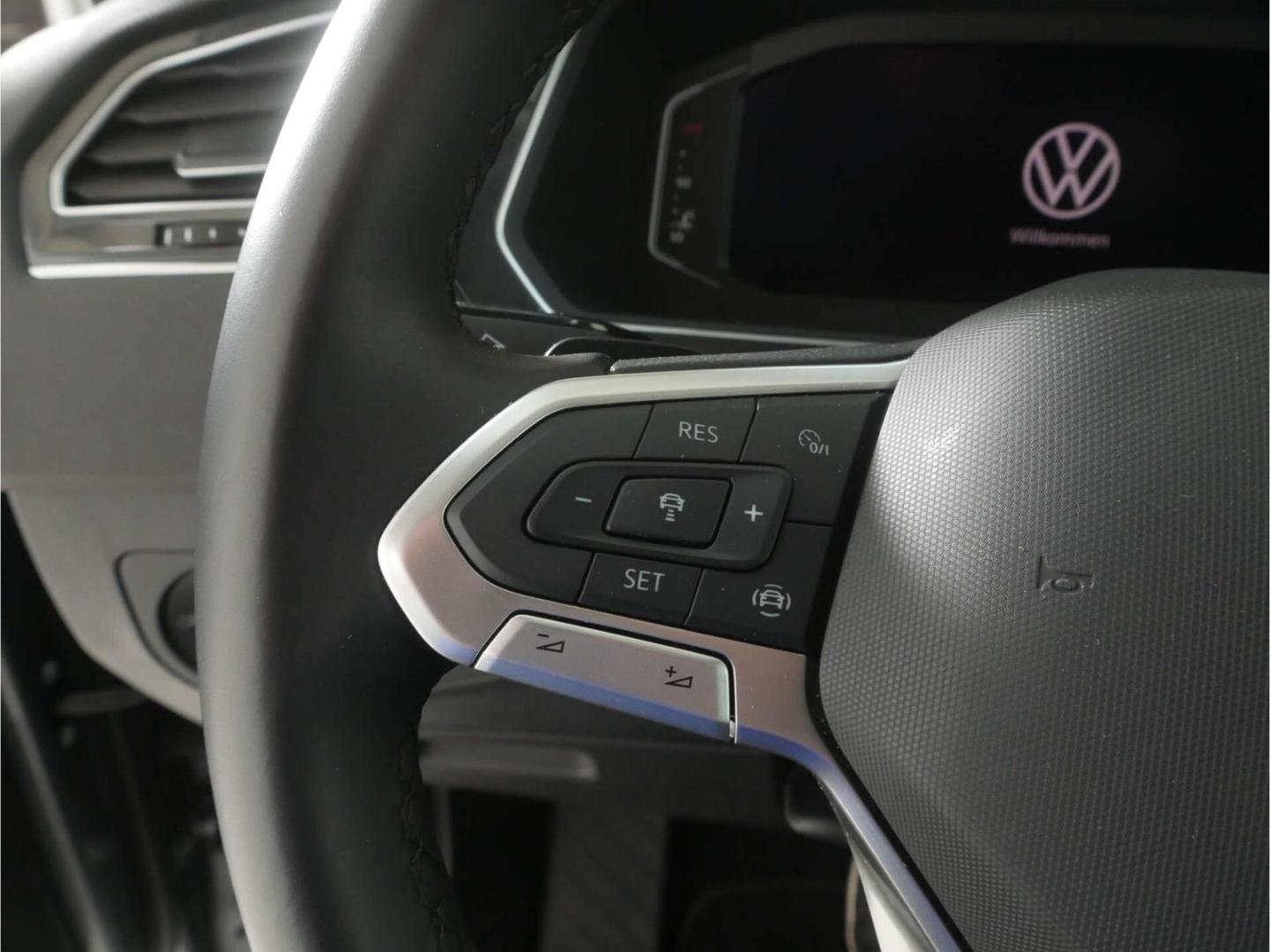 Volkswagen Tiguan Allspace 1.5 TSI Life DSG NAV/LED/AHK, миниатюра 18