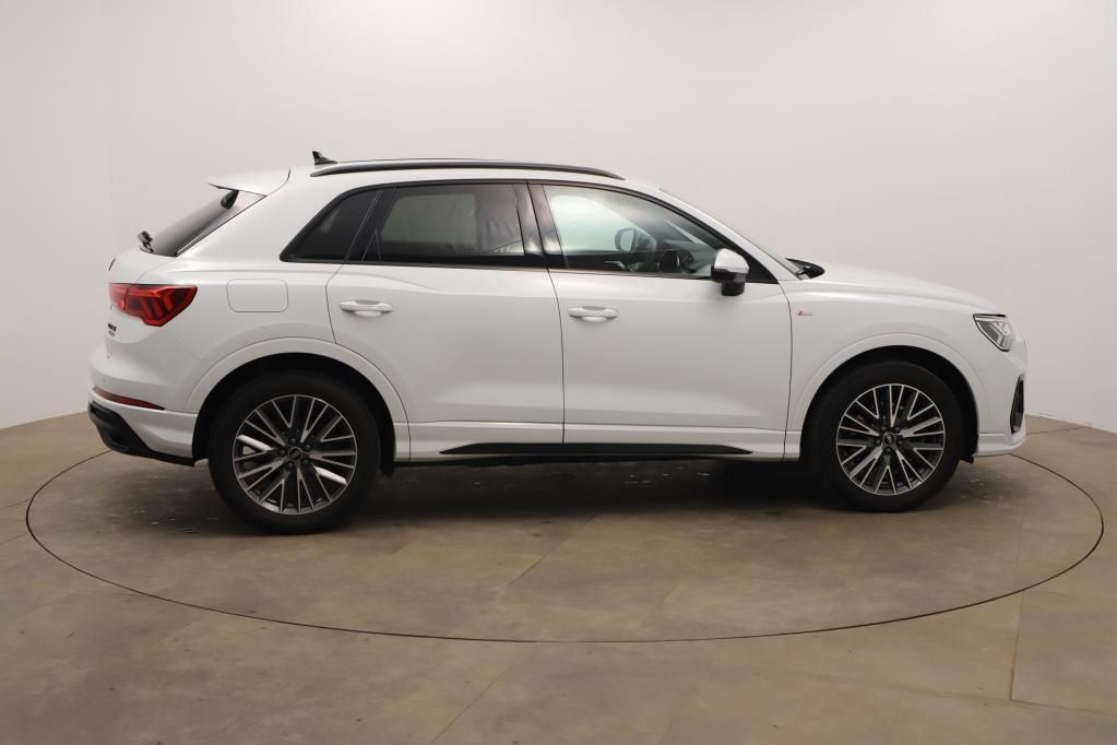 Audi Q3 S line quattro 2.0 40 TFSI AHK*Tempo*PDC*SH