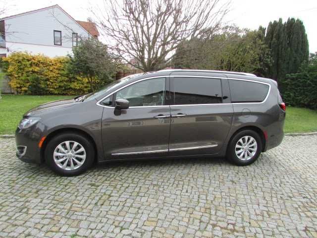 Chrysler Voyager Touring L  Luxury Plus Leder Stow Go LXI