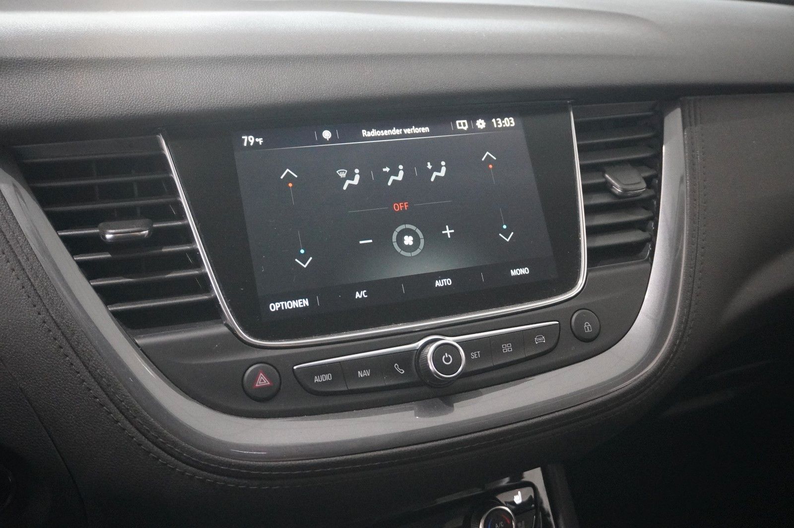 Fahrzeugabbildung Opel Grandland (X) 1.5D ULTIMATE NAVI/LED/360°/SH/AHK