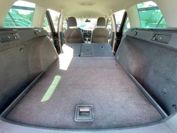 Volkswagen Golf - 8