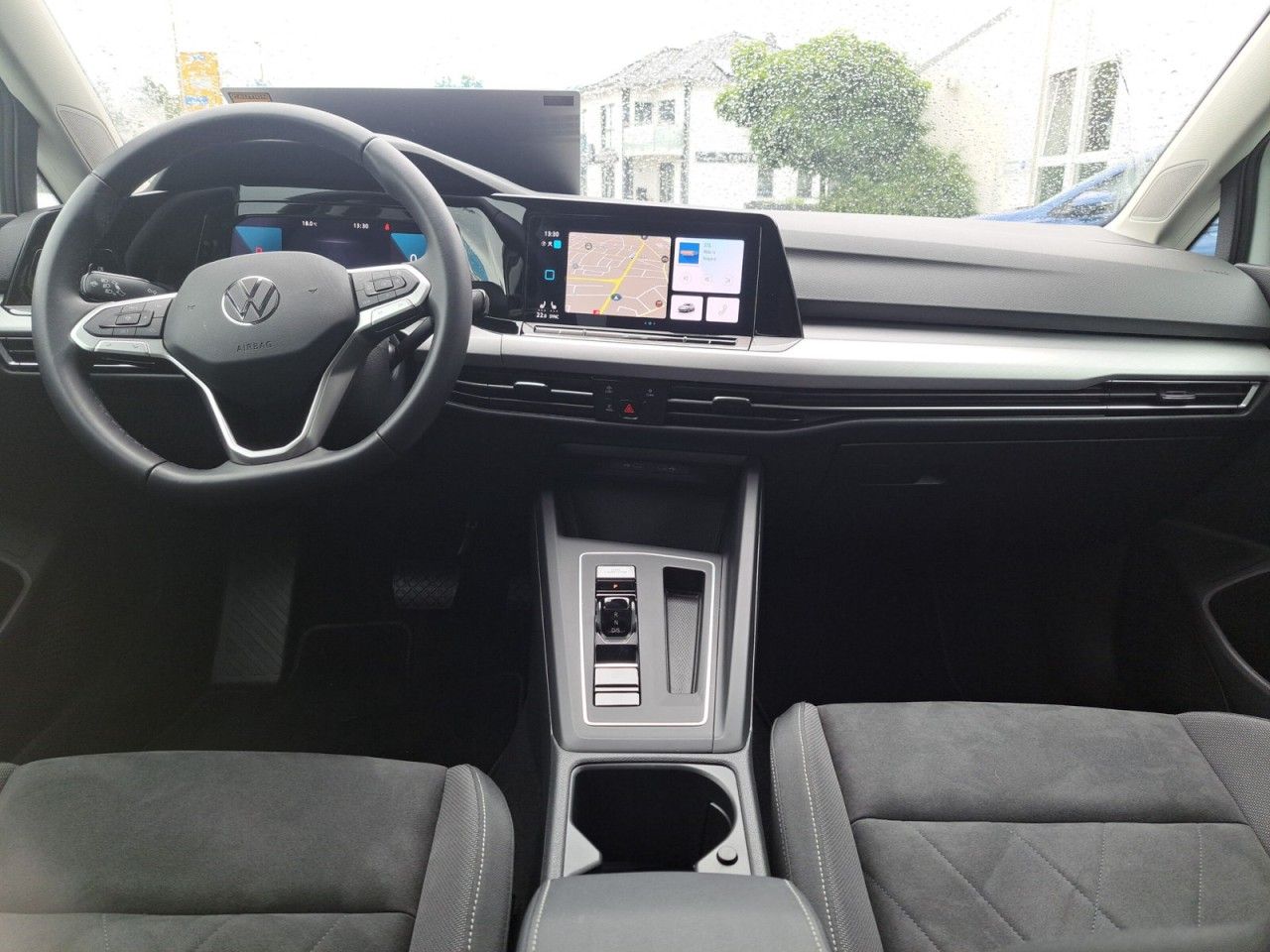 Volkswagen Golf VIII 1.0 eTSI Navi/ACC/RFK Klima Navi foto 9