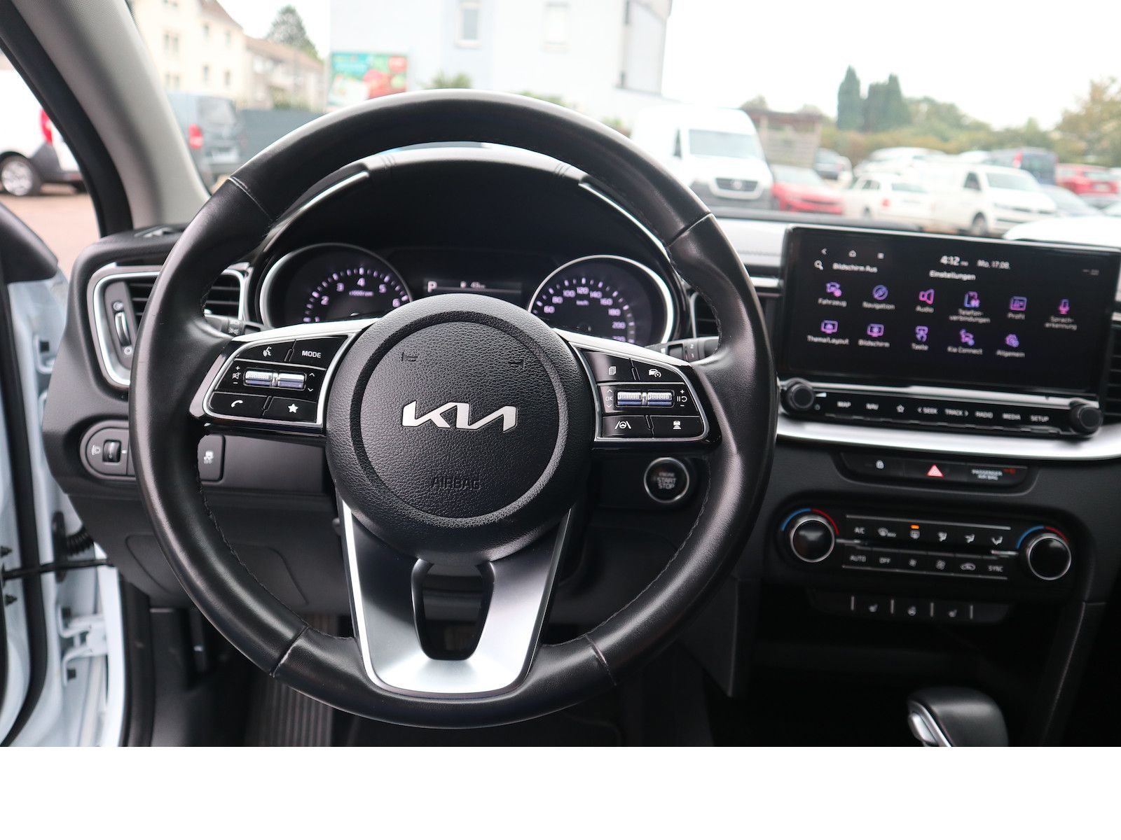 Fahrzeugabbildung Kia cee´d Sportswagon Ultimate 1.5 DCT CAM SHZ NAVI