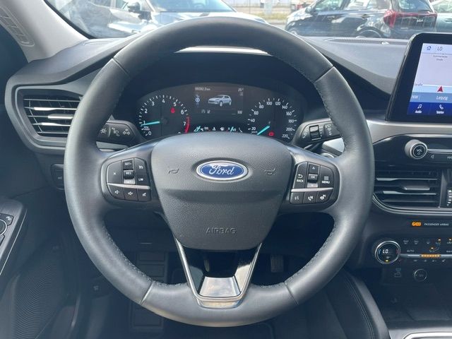 Fahrzeugabbildung Ford Kuga Titanium X elek Heckkl AHK abnehmbar LED