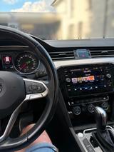 Volkswagen Passat 2.0 TDI SCR 140kW DSG Highline Varian... - Volkswagen Passat mit Diesel-Antrieb: Kombi, Highline