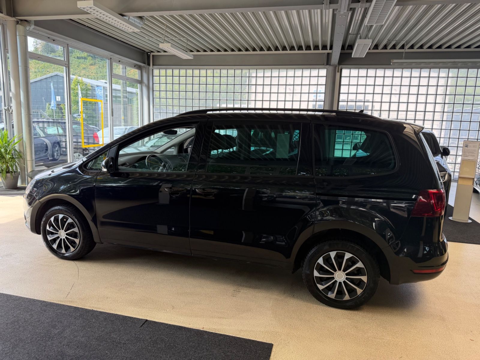 Fahrzeugabbildung SEAT Alhambra Style*7 Sitzer* 1.Hand