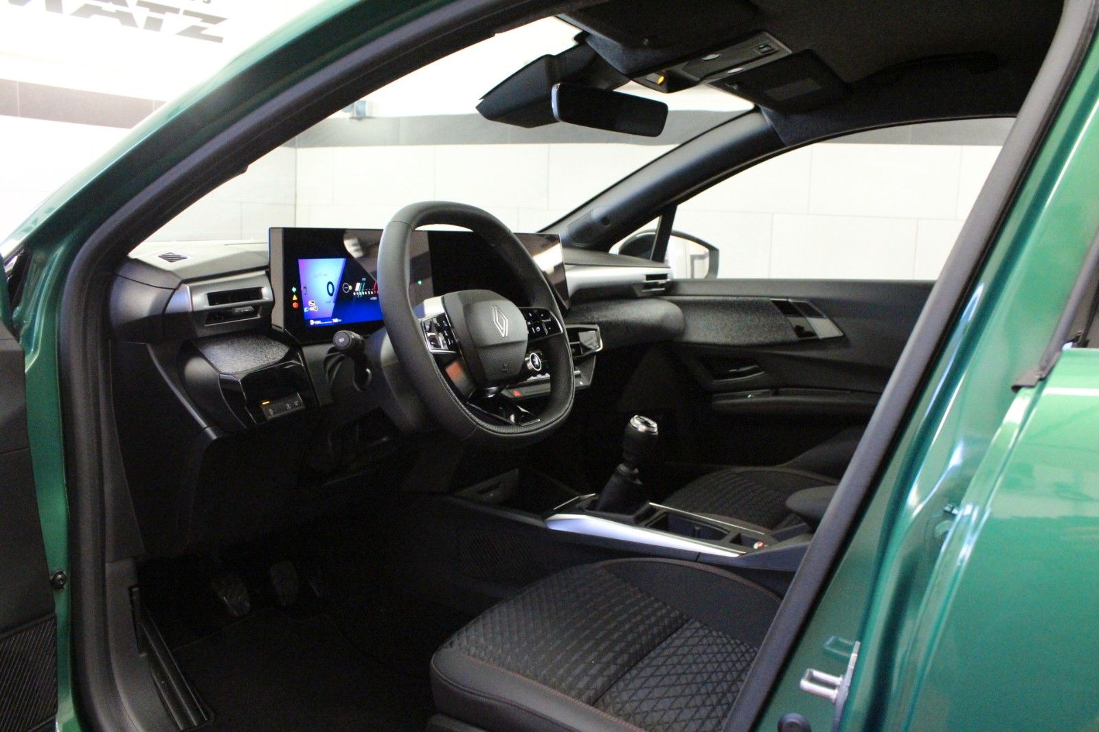 Fahrzeugabbildung Renault Clio VI TCe 115 Techno*Winter-Paket* #15688