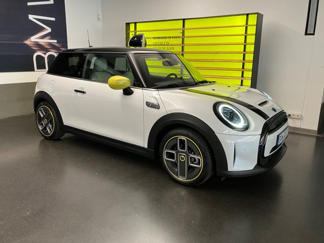 MINI Cooper SE MINI Yours Trim MINI Yours Trim