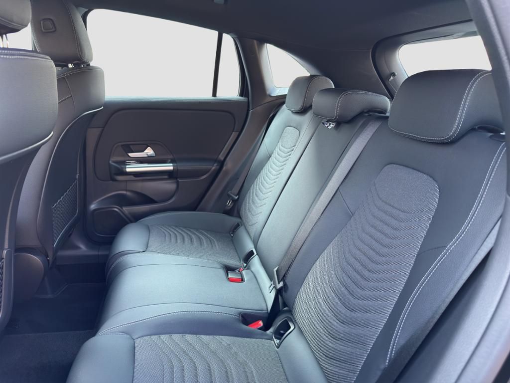 Fahrzeugabbildung Mercedes-Benz GLA 200 AHZV*LED*KAMERA*DAB*EDW*THERMOTRONIC*