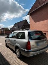 Ford ford focus Turnier 1,6 Benzin - Ford Focus aus 2002: Kombi