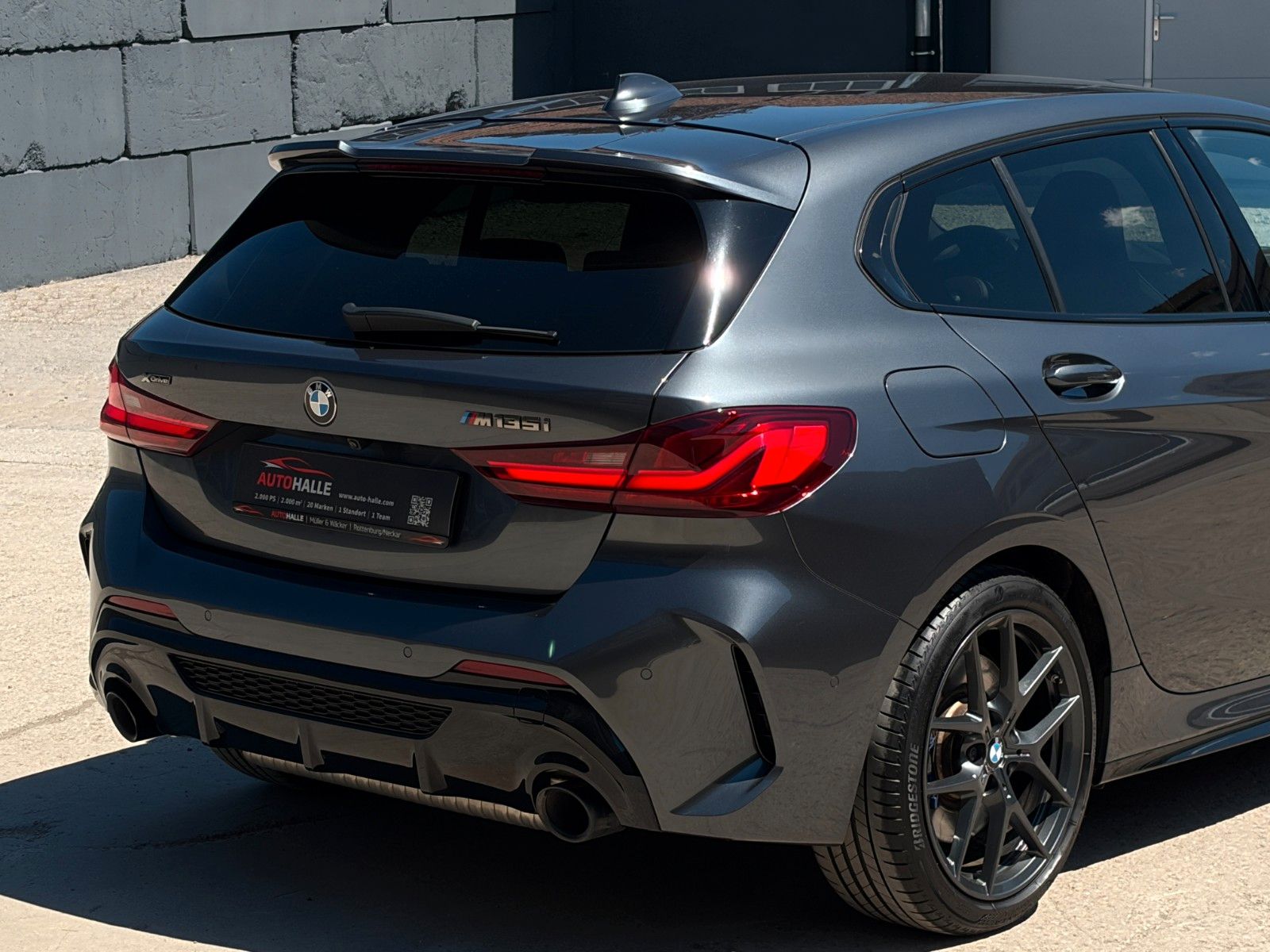 Fahrzeugabbildung BMW M135i xDrive Shadow Alcantara KZG CAM HiFi HuD