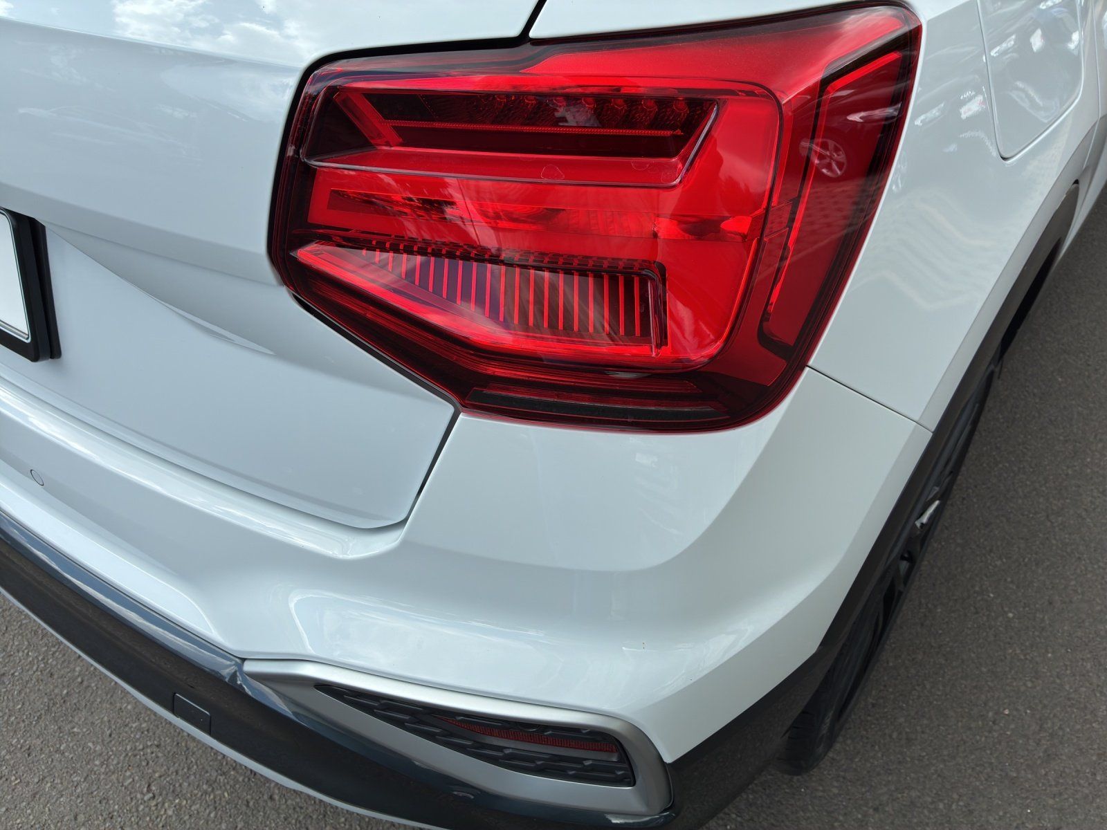Fahrzeugabbildung Audi Q2 30 TFSI advanced AHK,Kamera,LED,Matrix,Navi