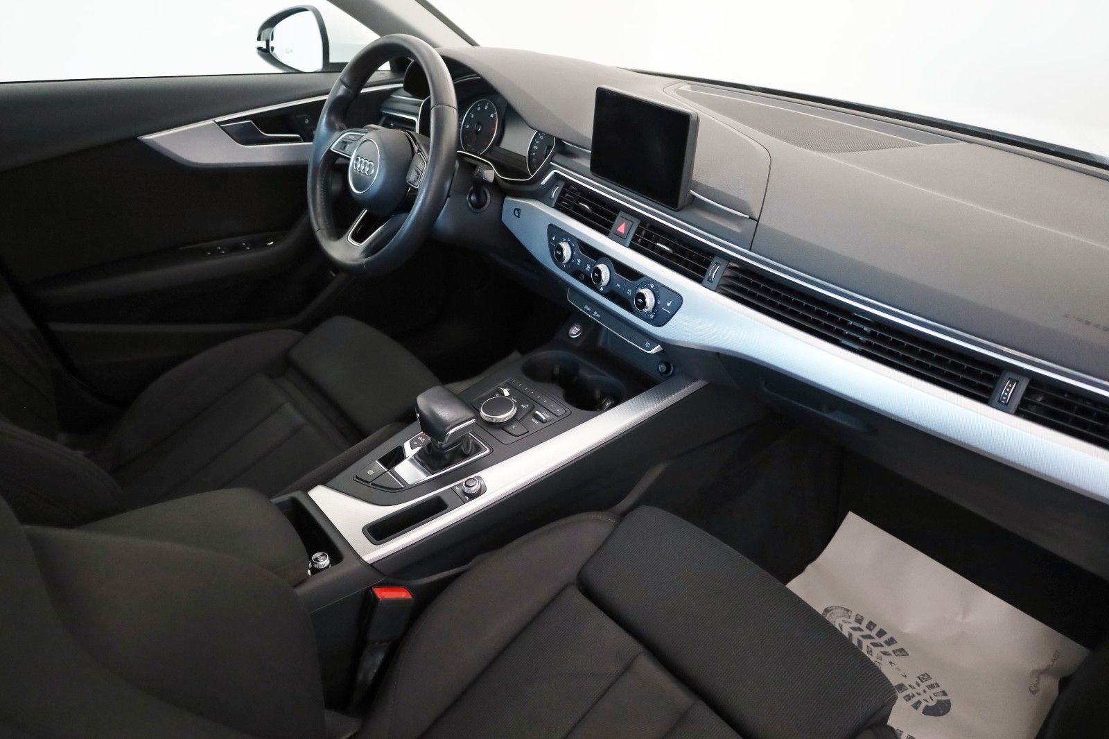 Fahrzeugabbildung Audi A4 Lim. S Line ext. Xenon,SH,PDC,Allwetter