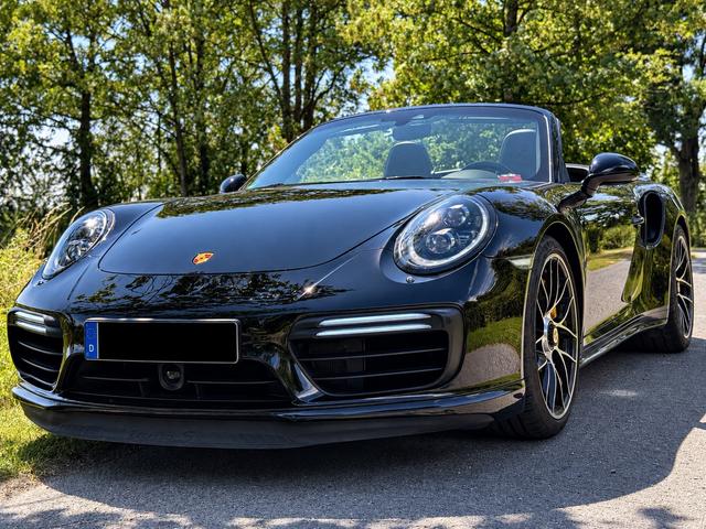 Porsche 991.2 TURBO S CAB, 24TKM, SRV.&RFN. NEU, AP 6/28