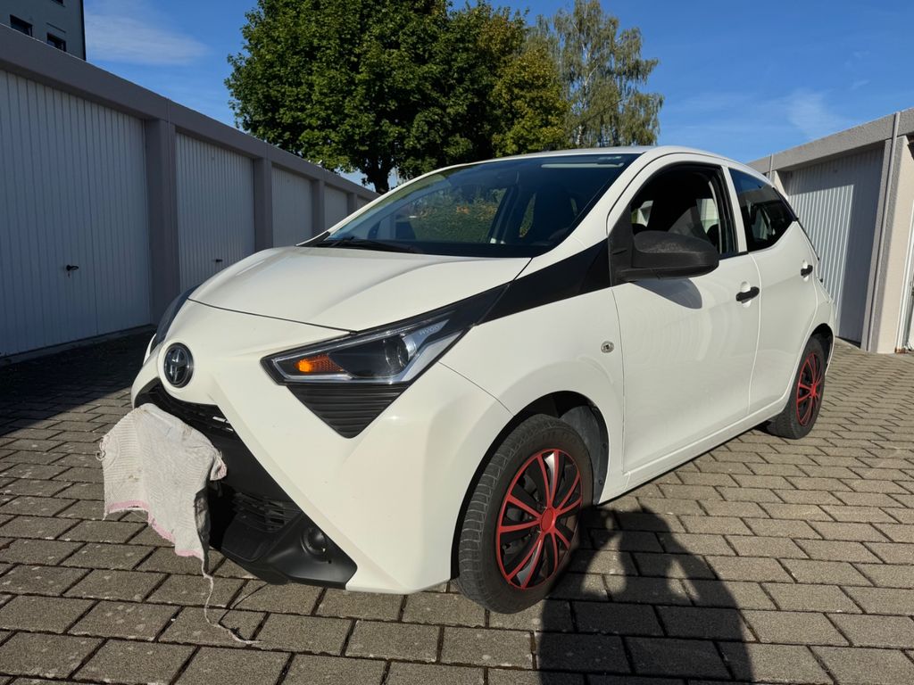 Image of Toyota Aygo (X)