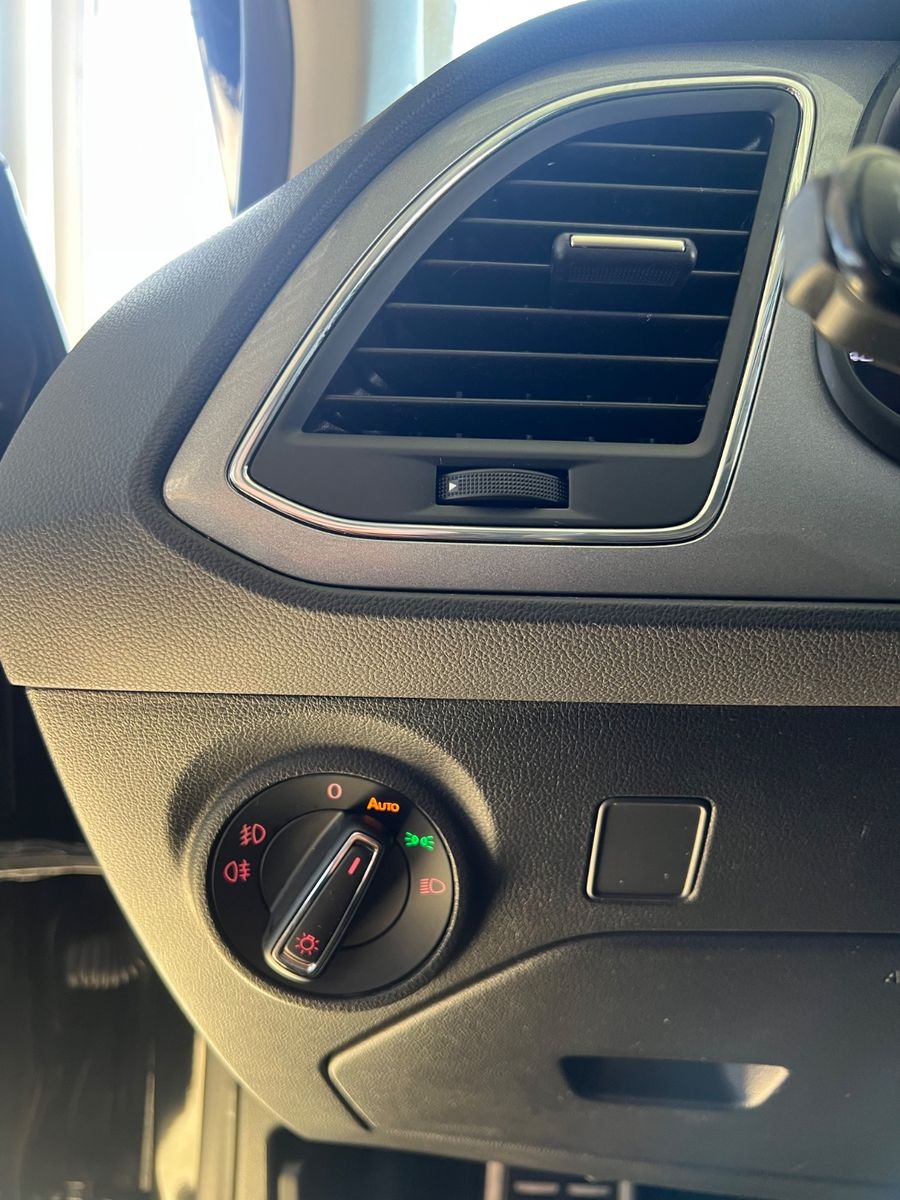 Fahrzeugabbildung SEAT Leon ST FR *LED*NAVI*BLUETOOTH*SITZHEIZUNG*