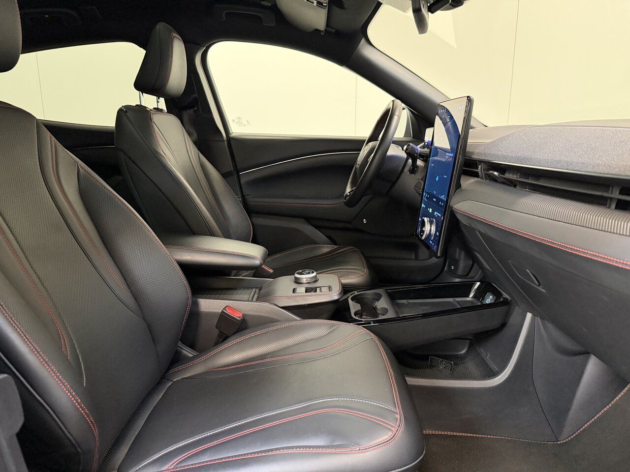 Ford Mustang Mach-E Extended Range AWD - SoH 92,5% - imagem 2