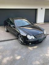 Mercedes-Benz CLK 63 AMG AMG - Mercedes-Benz CLK 63 AMG aus 2006