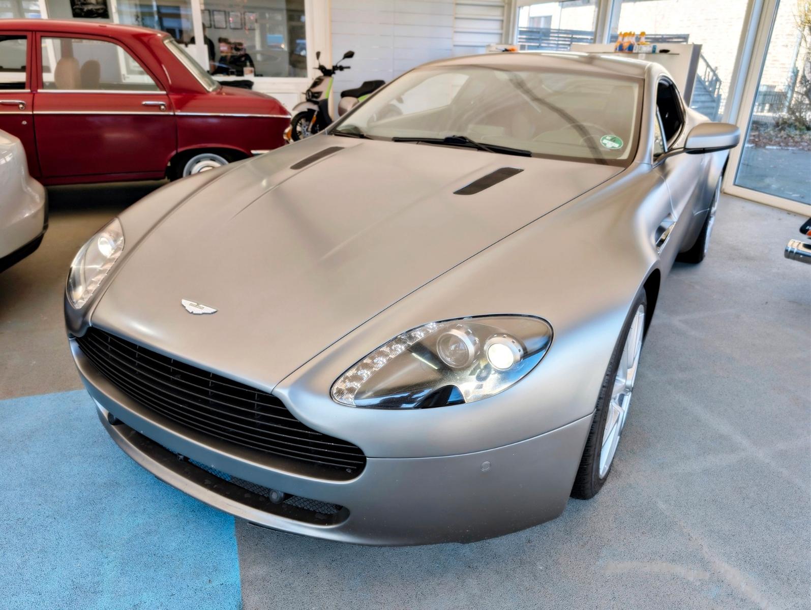 Aston Martin V8 Vantage 4.7l Sportshift , Einzelstück