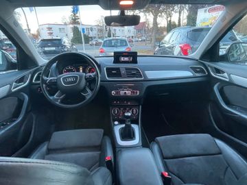 Fahrzeugabbildung Audi Audi Q3 S-Line