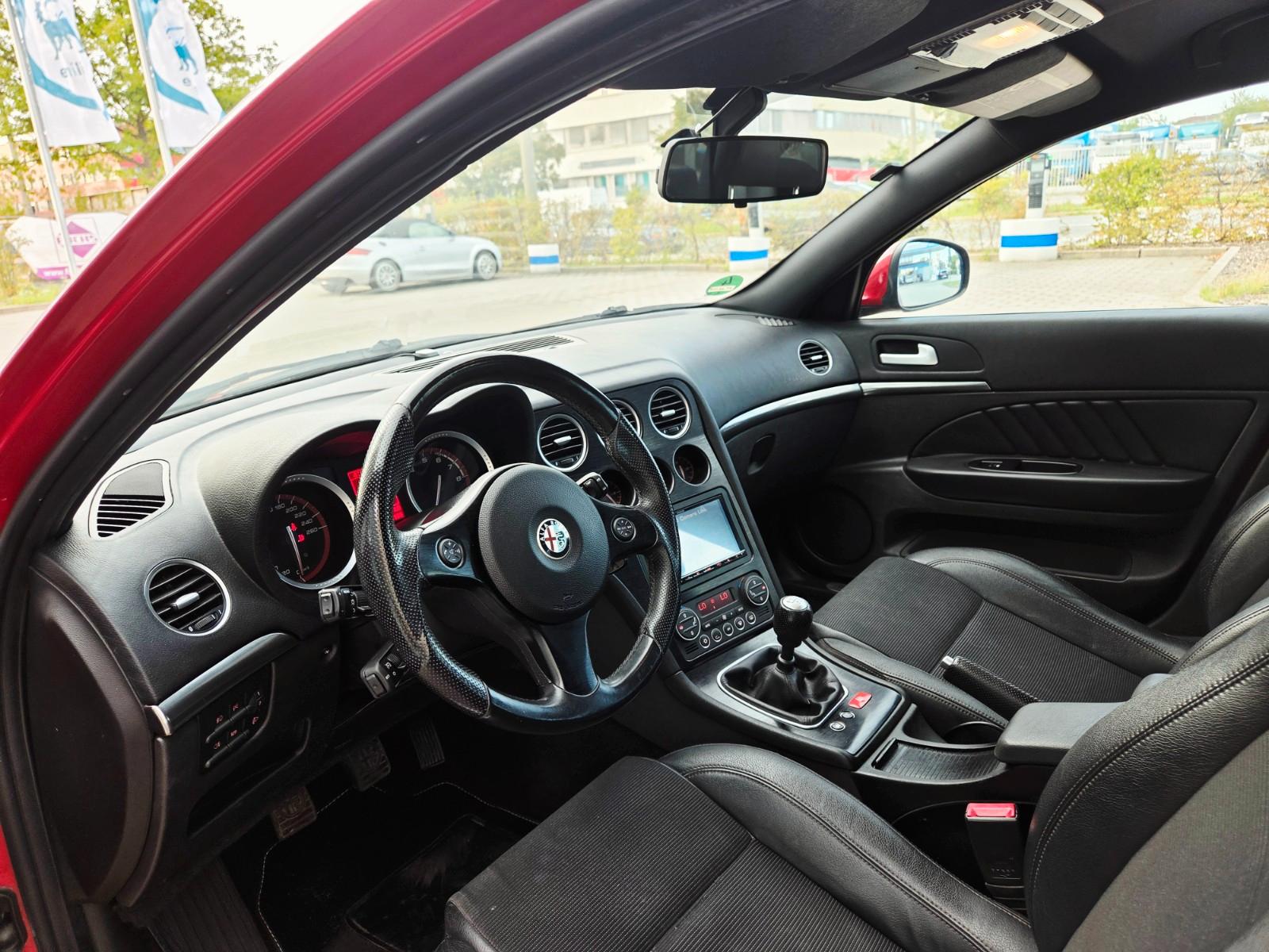 ALFA ROMEO 159 - 1.8 -  200 CV - BVM - VOLANT EN CUIR