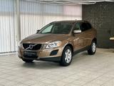 Volvo XC60 Tempomat, Kinetic AWD D4, Service neu, TÜV  - Volvo XC60 in Essen