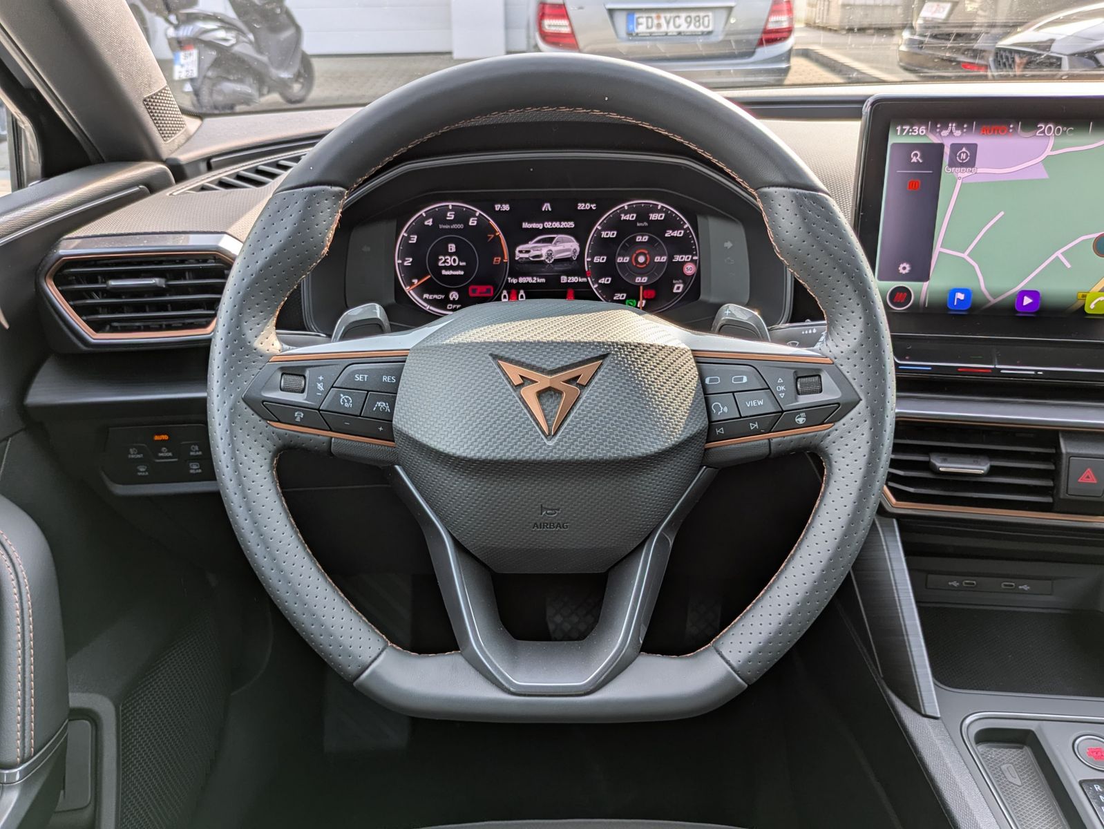 Fahrzeugabbildung CUPRA Leon 1.5 eTSI DSG MATRIX-LED*ACC*AHK*KAMERA*18"