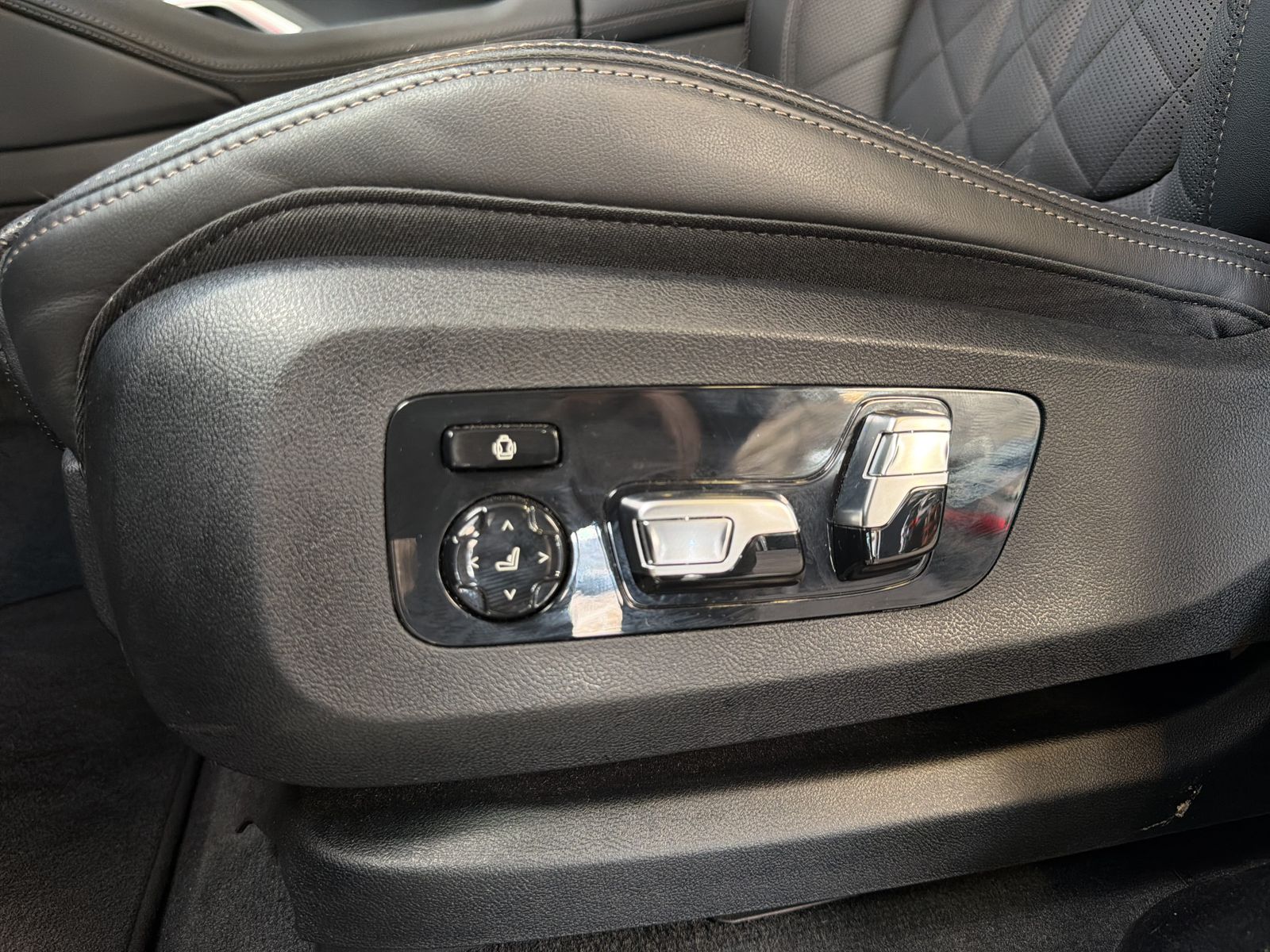 BMW X6 M60 - Bild 38