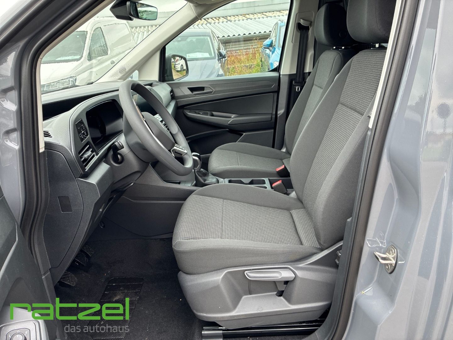 Fahrzeugabbildung Volkswagen Caddy Cargo 1.5 TSI AHK +ACC+Spurhalteass.+Regal