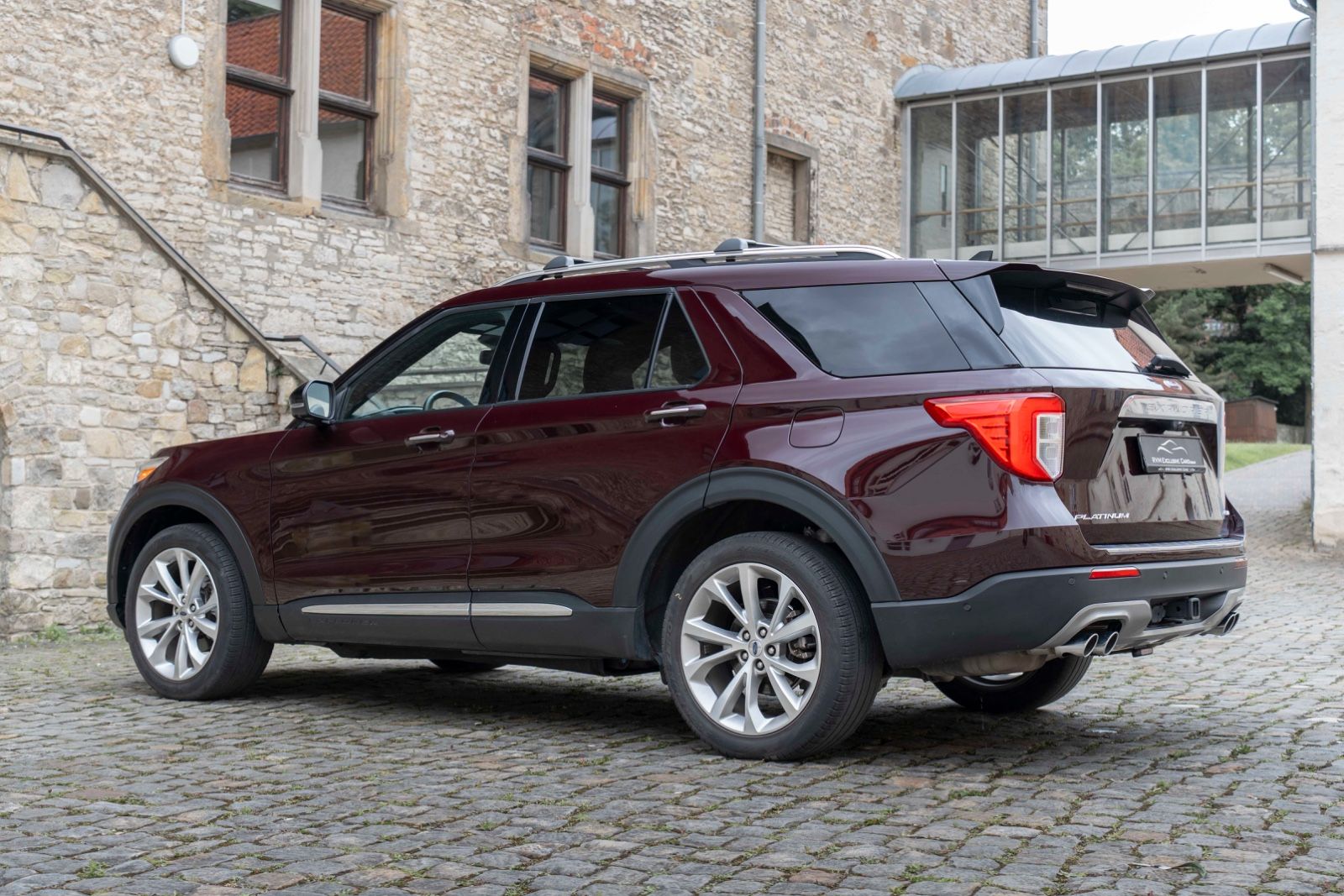 Fahrzeugabbildung Ford Explorer 3.0L Platinum PANO 360° B&O ACC AHK LED