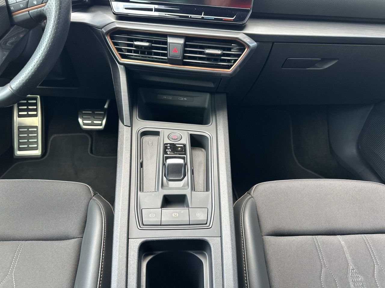 Fahrzeugabbildung CUPRA Leon Sportstourer 1.4 e-Hybrid DSG