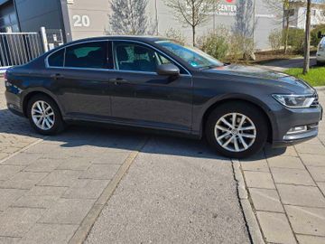 Volkswagen Passat - 7