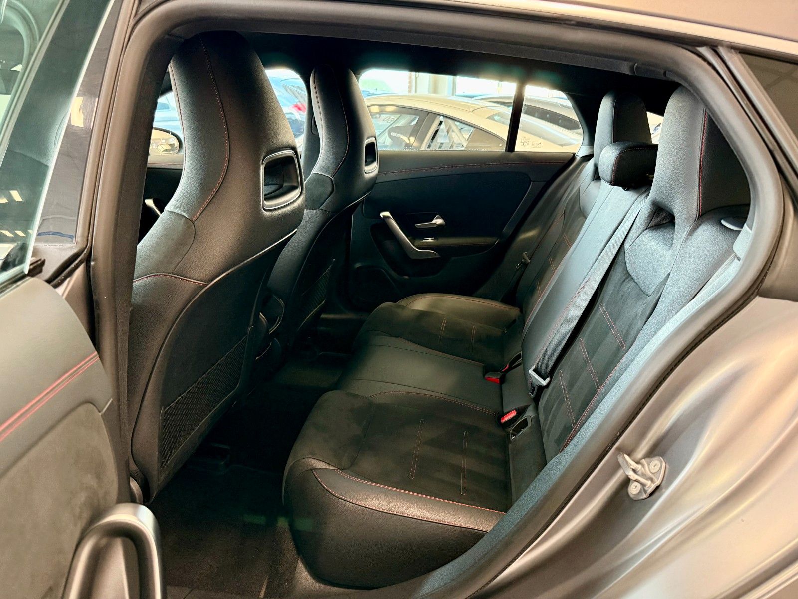 Fahrzeugabbildung Mercedes-Benz CLA 220d Shooting Brake AMG/18Zoll/Kamera/LED