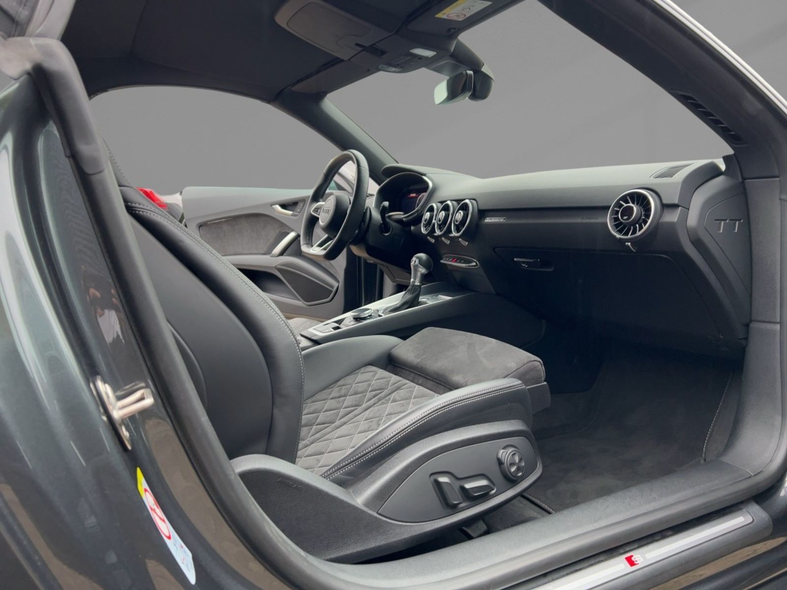 Fahrzeugabbildung Audi TT Roadster 45 2.0 TFSI quattro Alu20 LEDScheinw
