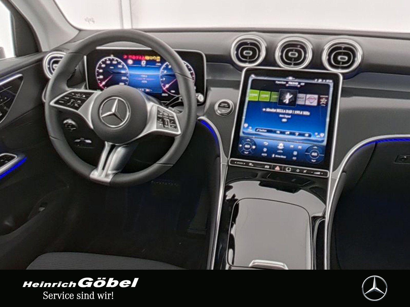 Fahrzeugabbildung Mercedes-Benz GLC 200 AVANTGARDE+AHK+MEMORY+TOTWINKEL+360°KAM
