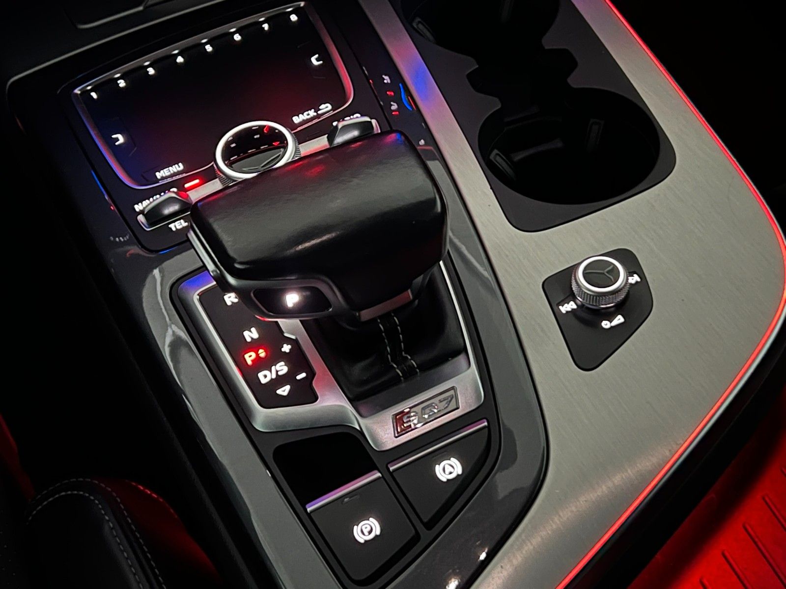 Fahrzeugabbildung Audi SQ7 4.0 TDI Quattro/MATRIX/HuD/ACC/AHK/AMBI+