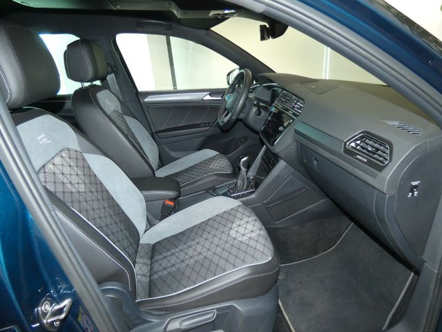 Tiguan 2.0 TDI R-Line AHK STHZ NAVI MATRIX LED