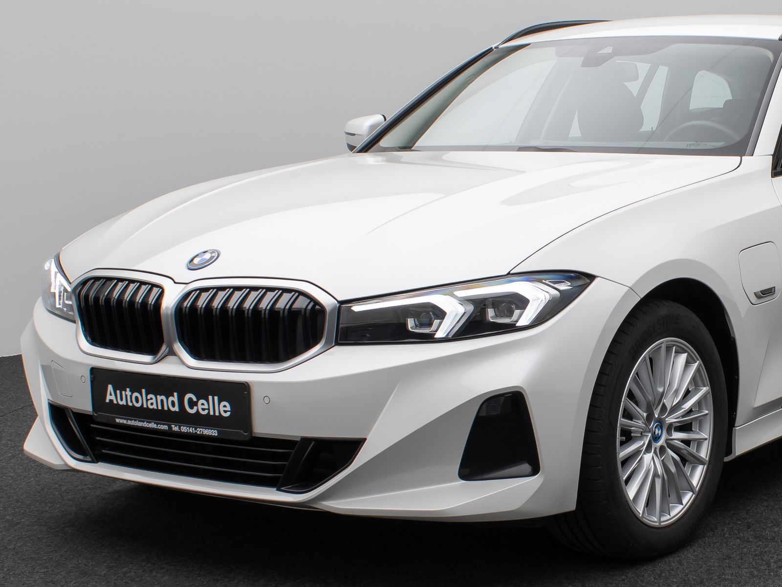 Fahrzeugabbildung BMW 320e DAB CockPitPlus PDC Geschwindigkeitsreg LED