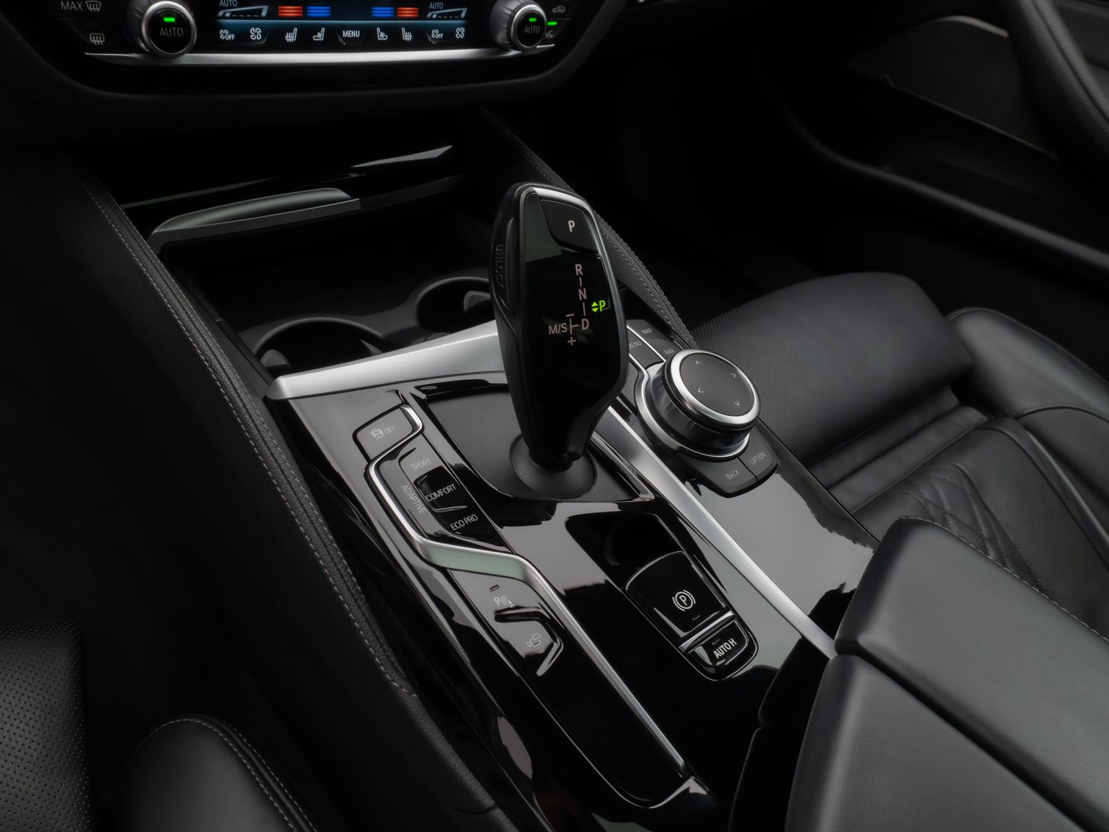 Fahrzeugabbildung BMW M550i xD Glasdach Laser 360°HUD DAB H/K SoftCl