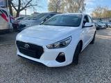 Hyundai i30 Pure - Hyundai i30: Pure